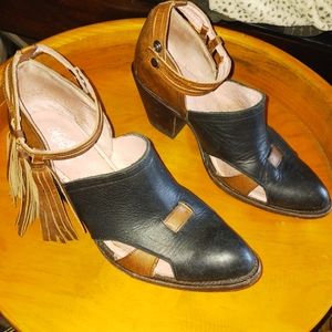 MISS MACIE SIZE 8 LEATHER BOOTIES GENTLY USED IN BOX W TAG